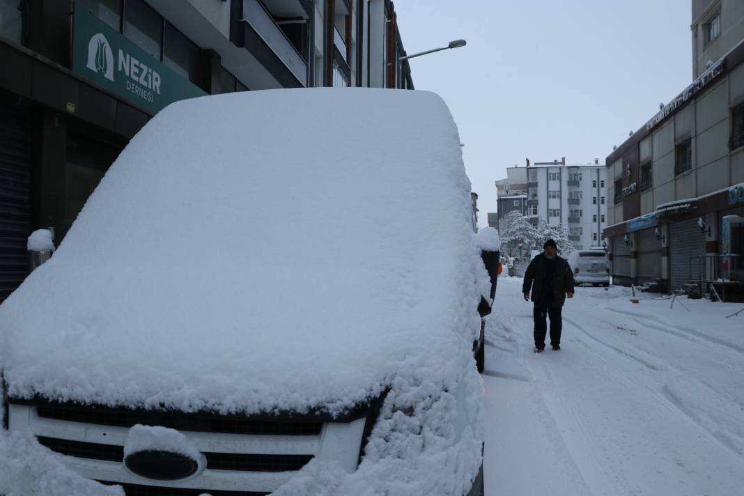 Bir ilimizde kar nedeniyle 493 yerleşim yeri ulaşıma kapandı 5